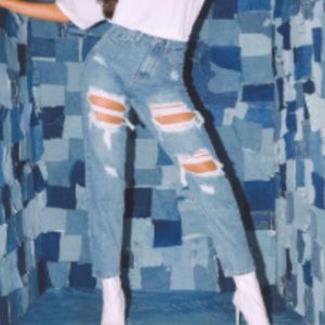 Super Cute Destructed Mom Jeans!!!